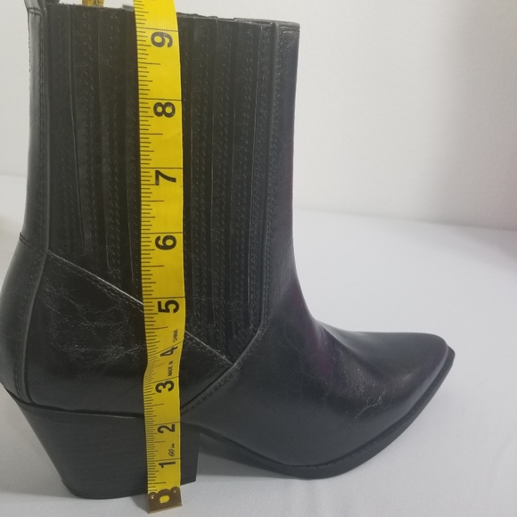 7 Dials Eve Bootie Embossed Print - Picture 8 of 10